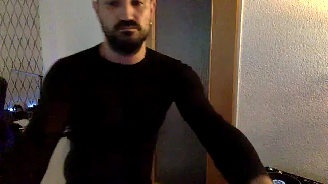 tomz0819 online show from 03-15-25, 03:37