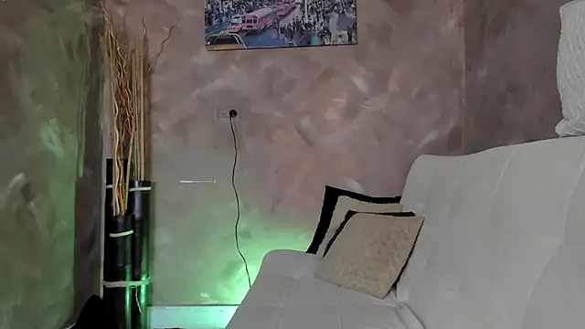 emma-hiill online show from 03-18-25, 03:31