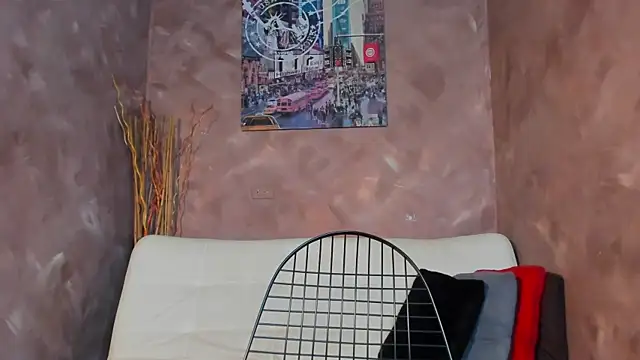 emma-hiill online show from 10-17-25, 08:33