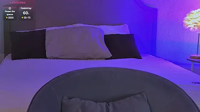 MiaBecky online show from 03-01-25, 05:20