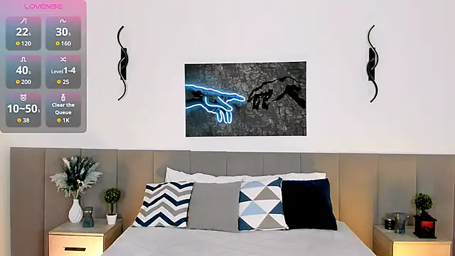 MiaBecky online show from 11-27-25, 05:20