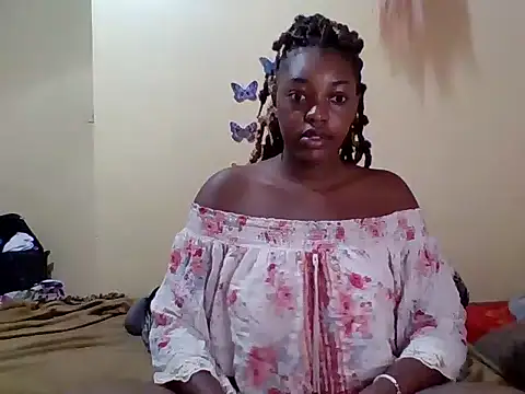 Snapshot of Zara_Twilight chatting on 12-21-24, 12:38 Zara Twilight online show from 12-21-24, 12:38