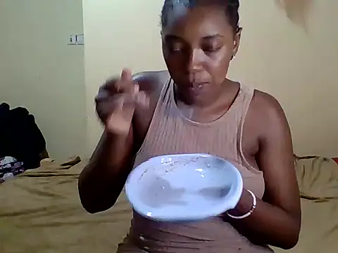 Snapshot of Zara_Twilight chatting on 02-15-25, 09:04 Zara Twilight online show from 02-15-25, 09:04