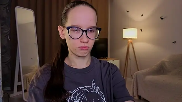 BettyBrowni online show from 11-28-25, 04:09