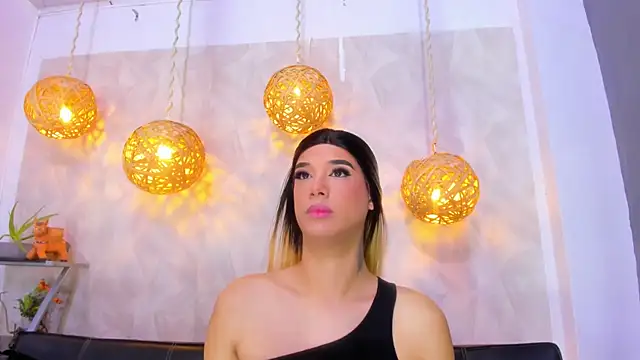 victoria aleia  online show from 02-10-25, 08:10