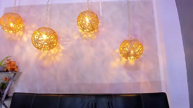 victoria aleia  online show from 02-17-25, 11:20