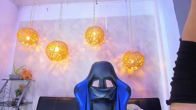 victoria aleia  online show from 02-23-25, 10:42