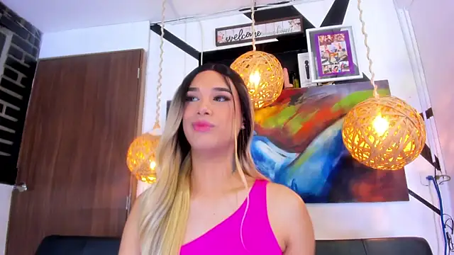 victoria aleia  online show from 10-09-25, 10:19