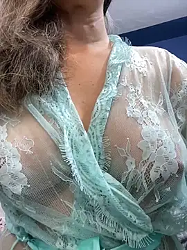 Isakeys  online show from 04-18-26, 03:27