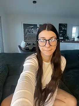 Wildberry  online show from 02-16-25, 07:26