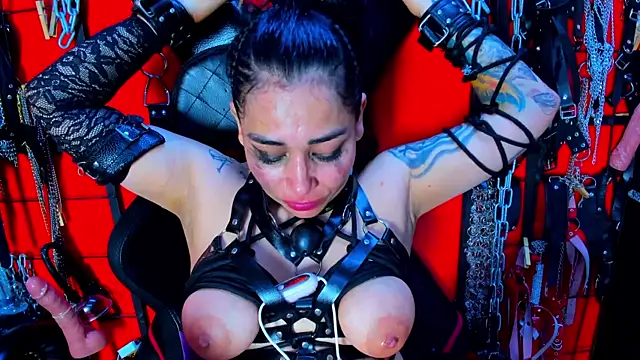 sadistic aradia online show from 01-18-25, 11:43