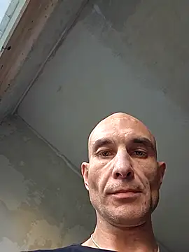 Snapshot of Edaras@xh chatting on 10-10-25, 02:05 Edarasxh online show from 10-10-25, 02:05