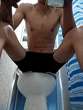 Leonul online show from 12-28-24, 01:39