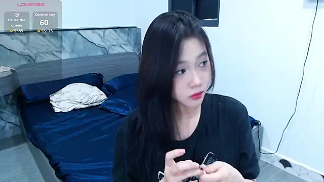 Lin SiYee online show from 11-27-25, 09:00