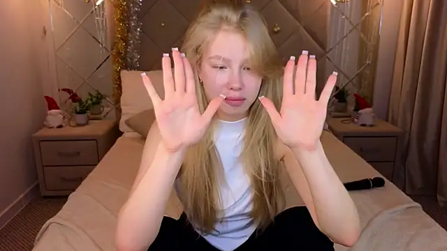 Sarra Cooper online show from 01-14-25, 07:17