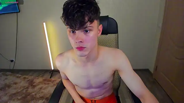Aiden Sensual online show from 09-14-25, 05:01