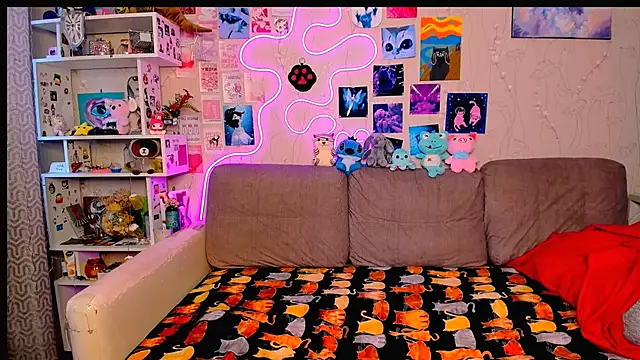 Snapshot of Maria_Hunt chatting on 01-14-25, 04:04 Maria Hunt online show from 01-14-25, 04:04