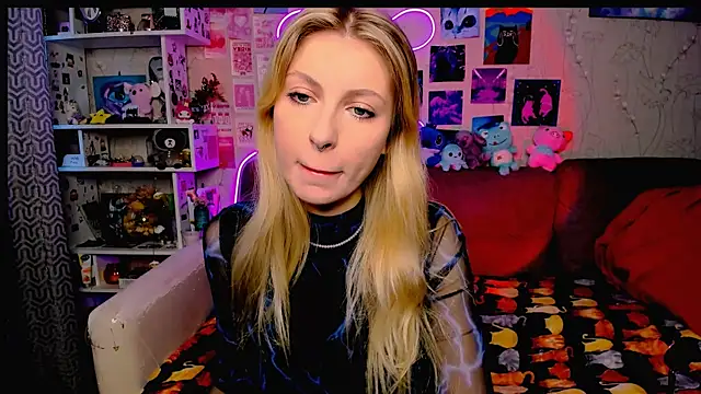 Snapshot of Maria_Hunt chatting on 01-16-25, 03:02 Maria Hunt online show from 01-16-25, 03:02