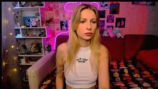 Snapshot of Maria_Hunt chatting on 01-23-25, 04:09 Maria Hunt online show from 01-23-25, 04:09