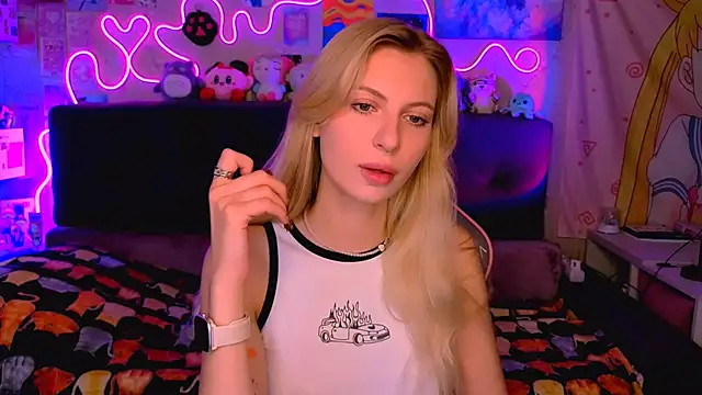 Snapshot of Maria_Hunt chatting on 10-08-25, 04:54 Maria Hunt online show from 10-08-25, 04:54