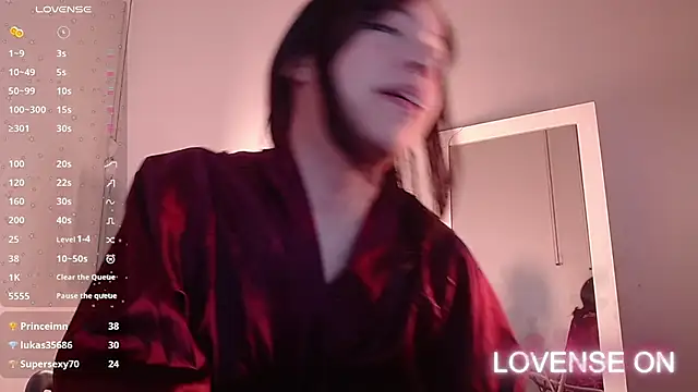 Snapshot of littleebluee chatting on 01-10-25, 06:09 littleebluee online show from 01-10-25, 06:09