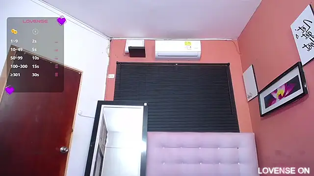 Snapshot of littleebluee chatting on 03-11-25, 09:34 littleebluee online show from 03-11-25, 09:34