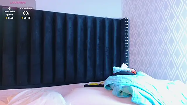 littleebluee online show from 02-07-26, 02:59