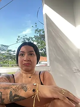 Snapshot of Pretty_Isadora chatting on 01-04-25, 08:48 Pretty Isadora online show from 01-04-25, 08:48