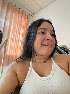 Snapshot of Pretty_Isadora chatting on 01-05-25, 08:52 Pretty Isadora online show from 01-05-25, 08:52