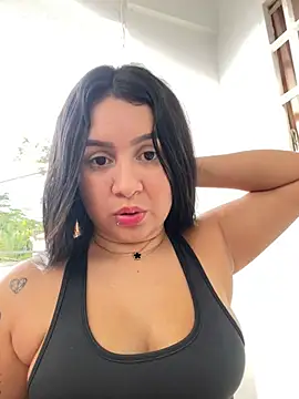 Snapshot of Pretty_Isadora chatting on 01-07-25, 09:46 Pretty Isadora online show from 01-07-25, 09:46