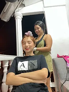 Snapshot of Pretty_Isadora chatting on 01-14-25, 12:43 Pretty Isadora online show from 01-14-25, 12:43