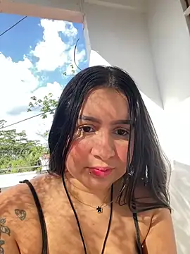 Snapshot of Pretty_Isadora chatting on 01-18-25, 08:19 Pretty Isadora online show from 01-18-25, 08:19