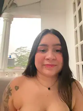 Snapshot of Pretty_Isadora chatting on 01-25-25, 11:00 Pretty Isadora online show from 01-25-25, 11:00