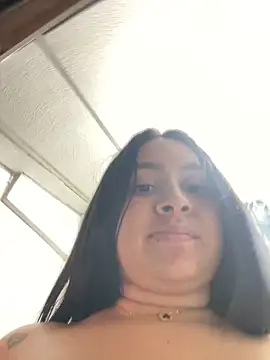 Snapshot of Pretty_Isadora chatting on 01-29-25, 11:25 Pretty Isadora online show from 01-29-25, 11:25