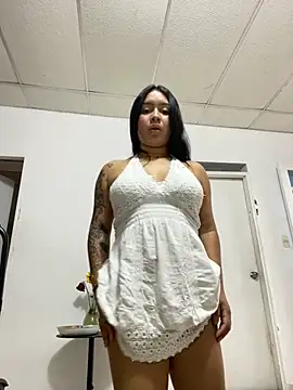 Snapshot of Pretty_Isadora chatting on 01-30-25, 06:43 Pretty Isadora online show from 01-30-25, 06:43