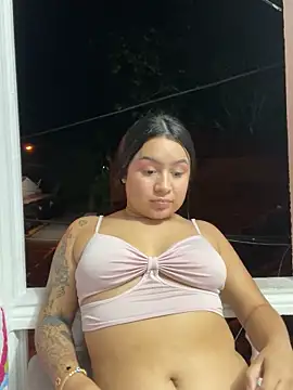 Snapshot of Pretty_Isadora chatting on 02-05-25, 12:42 Pretty Isadora online show from 02-05-25, 12:42