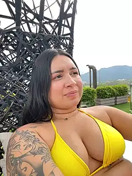 Snapshot of Pretty_Isadora chatting on 02-06-25, 08:02 Pretty Isadora online show from 02-06-25, 08:02