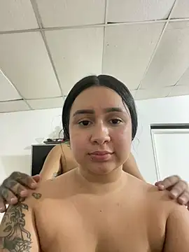 Snapshot of Pretty_Isadora chatting on 02-17-25, 07:21 Pretty Isadora online show from 02-17-25, 07:21