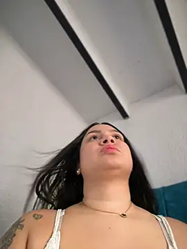 Snapshot of Pretty_Isadora chatting on 03-07-25, 09:38 Pretty Isadora online show from 03-07-25, 09:38