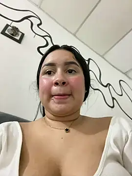 Snapshot of Pretty_Isadora chatting on 03-15-25, 11:17 Pretty Isadora online show from 03-15-25, 11:17