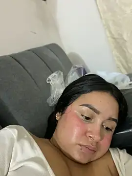 Snapshot of Pretty_Isadora chatting on 03-16-25, 02:32 Pretty Isadora online show from 03-16-25, 02:32