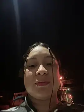 Snapshot of Pretty_Isadora chatting on 03-17-25, 05:45 Pretty Isadora online show from 03-17-25, 05:45