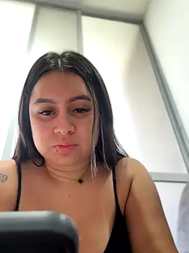 Snapshot of Pretty_Isadora chatting on 09-20-25, 07:37 Pretty Isadora online show from 09-20-25, 07:37