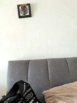 Snapshot of Pretty_Isadora chatting on 11-04-25, 08:08 Pretty Isadora online show from 11-04-25, 08:08