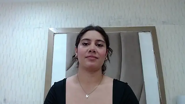 Snapshot of ThyaraJhons chatting on 03-12-25, 11:20 ThyaraJhons online show from 03-12-25, 11:20