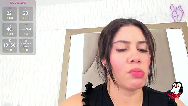 Snapshot of ThyaraJhons chatting on 03-15-25, 11:51 ThyaraJhons online show from 03-15-25, 11:51