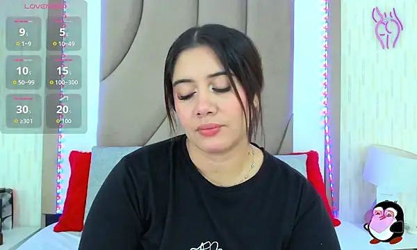 Snapshot of ThyaraJhons chatting on 09-24-25, 12:19 ThyaraJhons online show from 09-24-25, 12:19