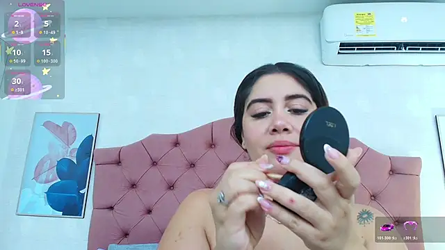 Snapshot of ThyaraJhons chatting on 11-06-25, 11:55 ThyaraJhons online show from 11-06-25, 11:55