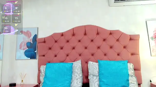 Snapshot of ThyaraJhons chatting on 11-18-25, 11:58 ThyaraJhons online show from 11-18-25, 11:58