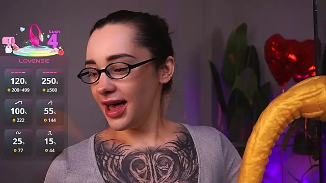 Snapshot of EvaCanton chatting on 02-26-26, 02:10 EvaCanton online show from 02-26-26, 02:10